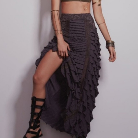 Free People Dresses & Skirts - Vintage Free People Maxi Skirt Gray Charcoal Ruffles Lace Never Ending Story SM